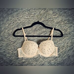 Victorias Secret Dream Angels Lace & Crystal Balconette Bra